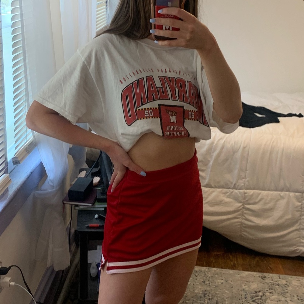 Red tailgate skirt